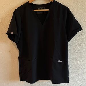 Figs Black Women's Scrub Top, 2 pocket, size Large